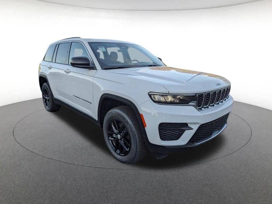 new 2025 Jeep Grand Cherokee car, priced at $41,480