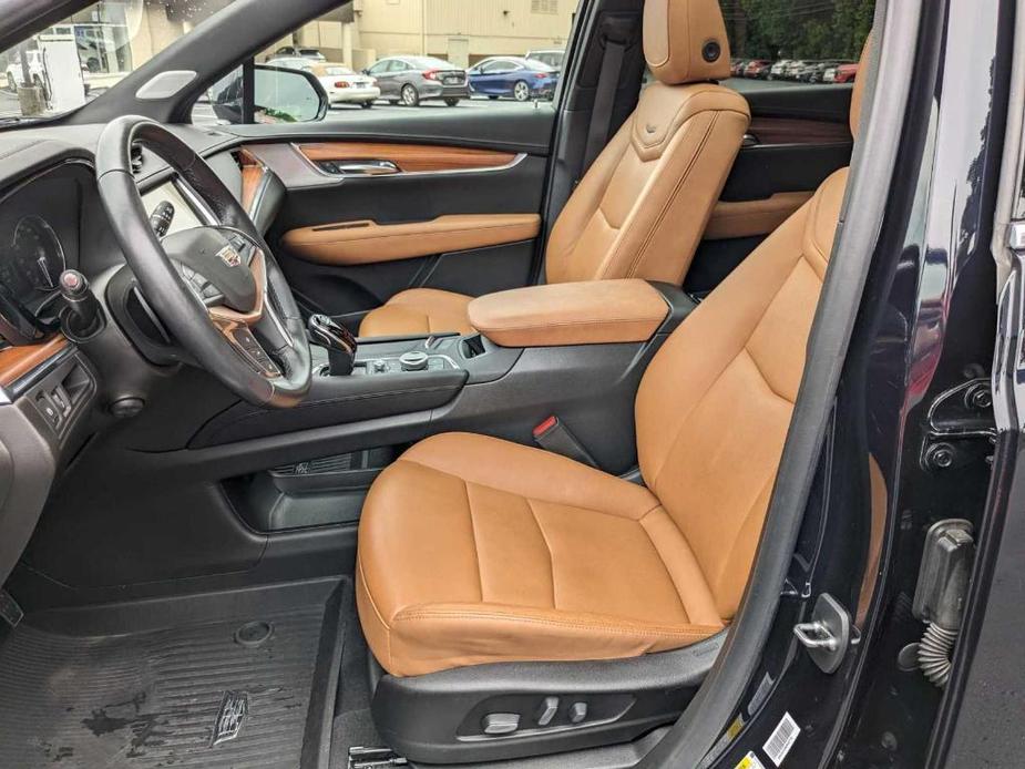 used 2021 Cadillac XT5 car, priced at $33,000