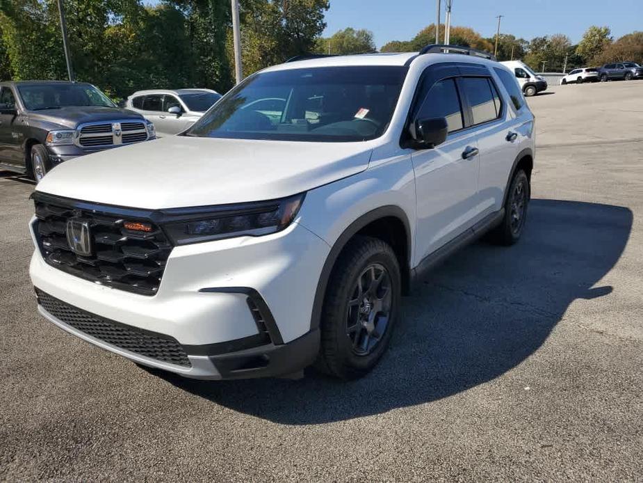 used 2024 Honda Pilot car, priced at $44,290