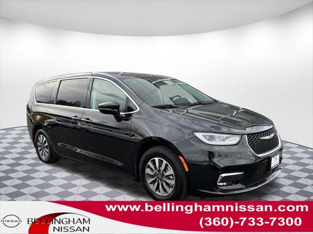 used 2022 Chrysler Pacifica Hybrid car, priced at $24,499