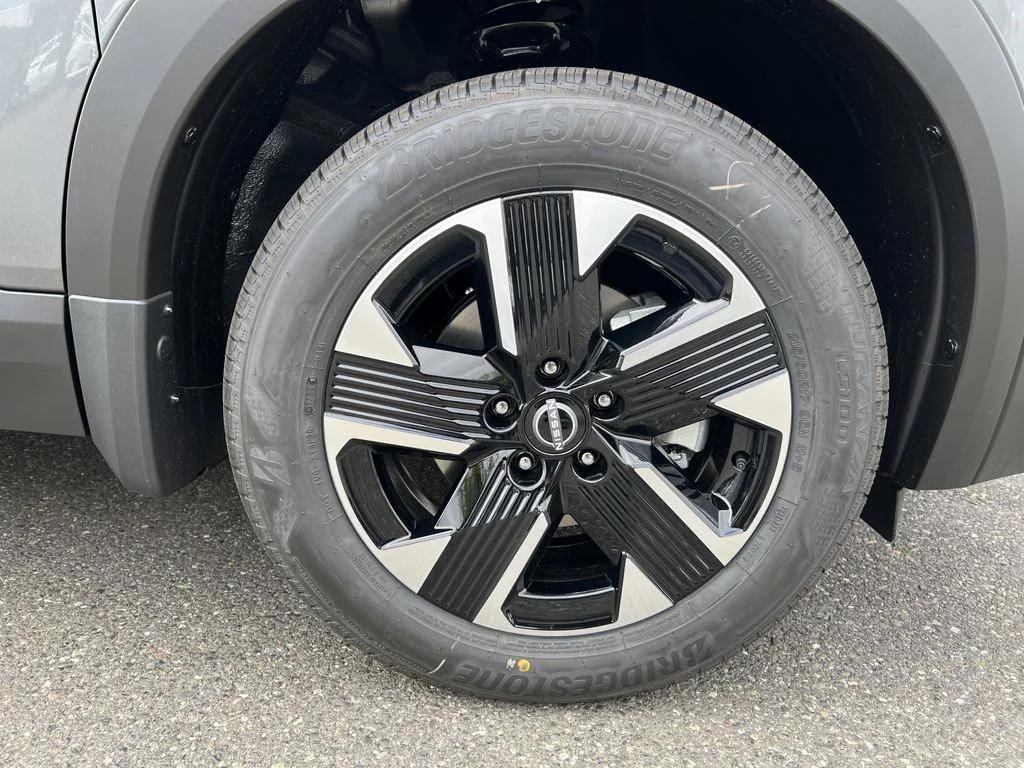 new 2025 Nissan Kicks car, priced at $23,801