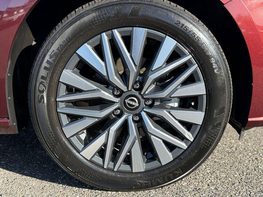 used 2024 Nissan Altima car, priced at $21,999