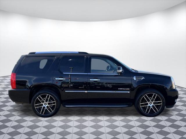 used 2014 Cadillac Escalade car, priced at $16,499