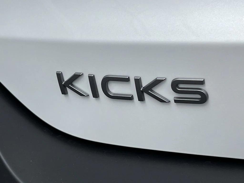new 2025 Nissan Kicks car, priced at $27,999