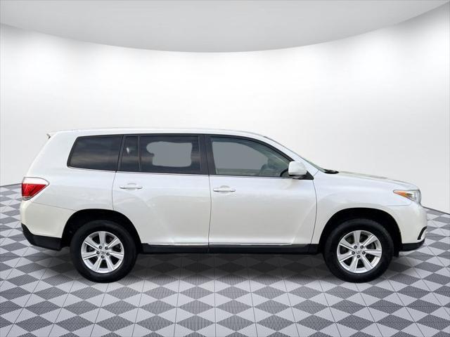 used 2013 Toyota Highlander car, priced at $14,899