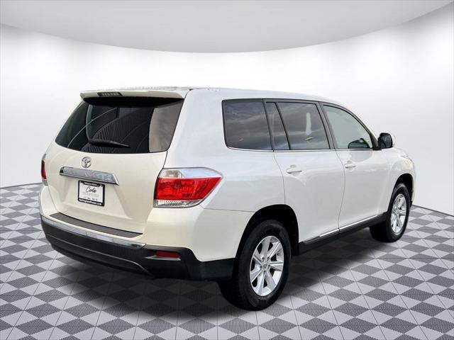 used 2013 Toyota Highlander car, priced at $14,899