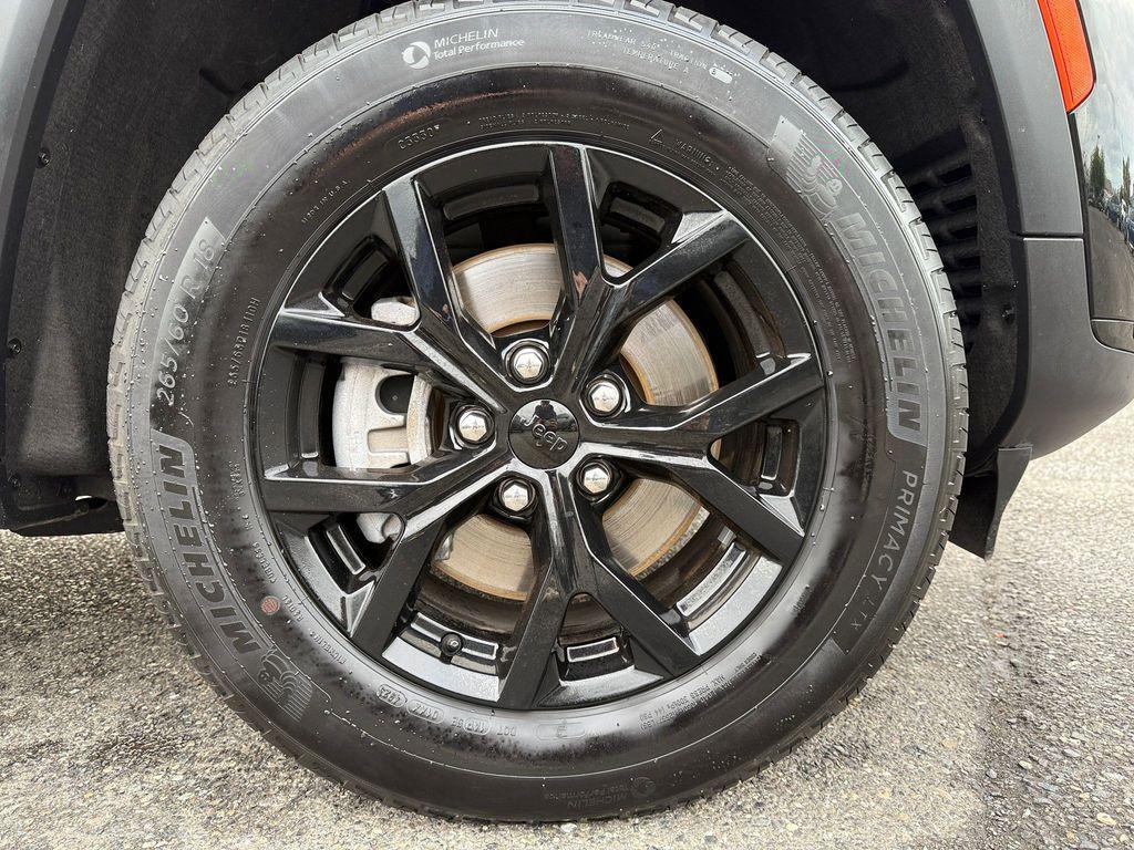 used 2024 Jeep Grand Cherokee L car, priced at $28,999