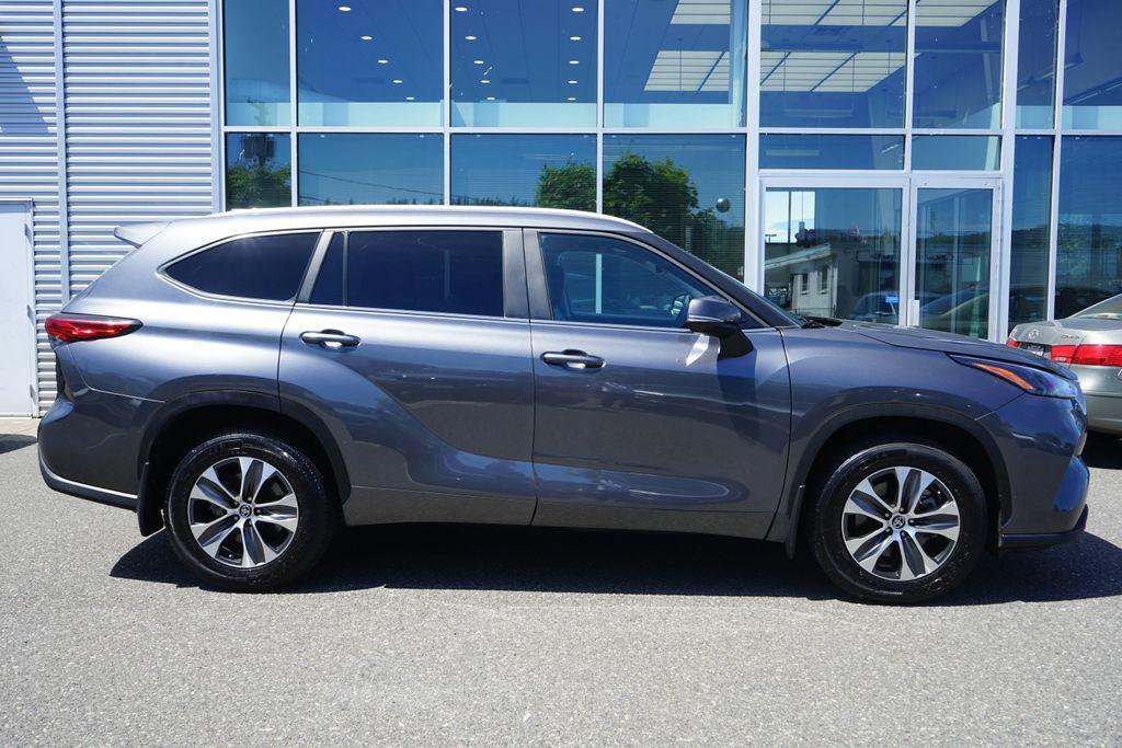 used 2023 Toyota Highlander car, priced at $34,899