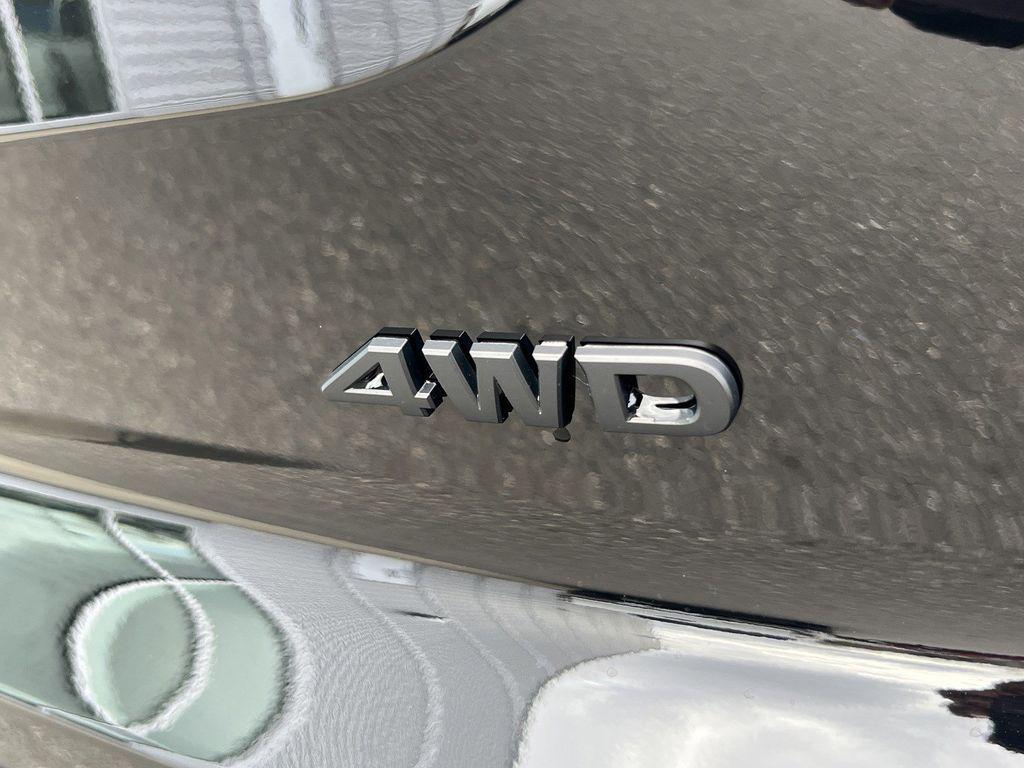 new 2025 Nissan Pathfinder car, priced at $42,182