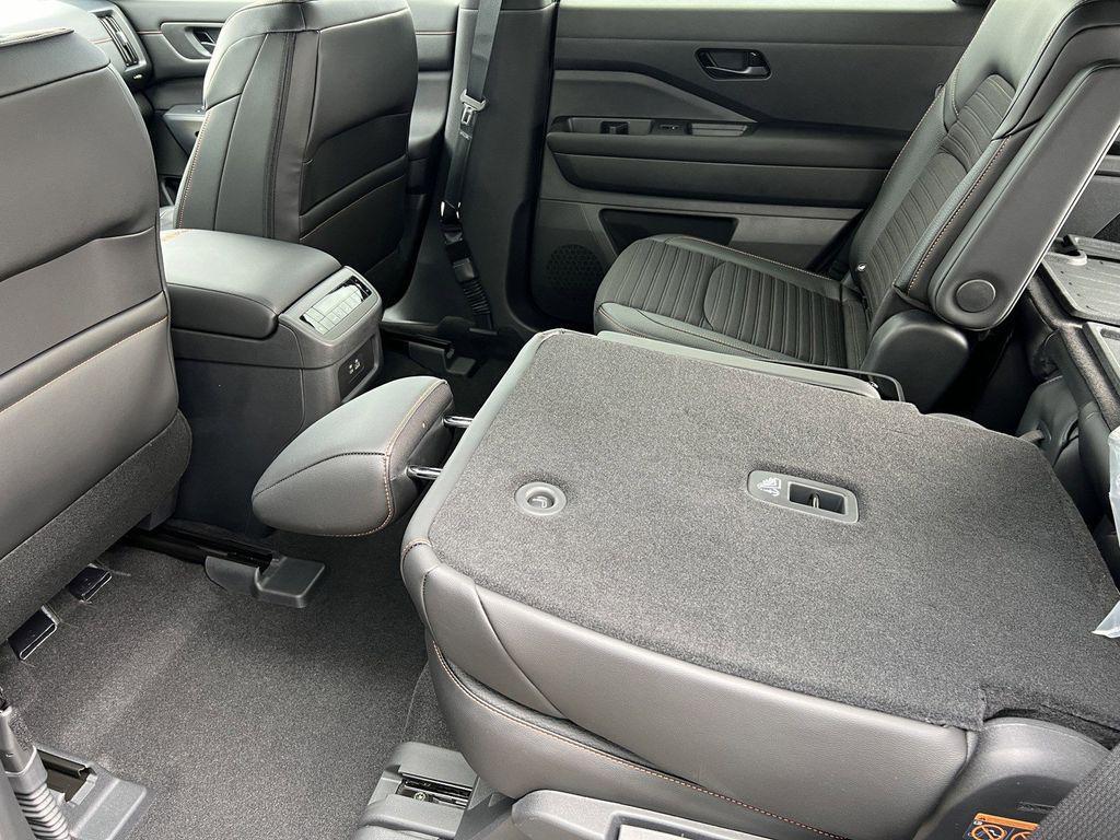 new 2025 Nissan Pathfinder car, priced at $42,182