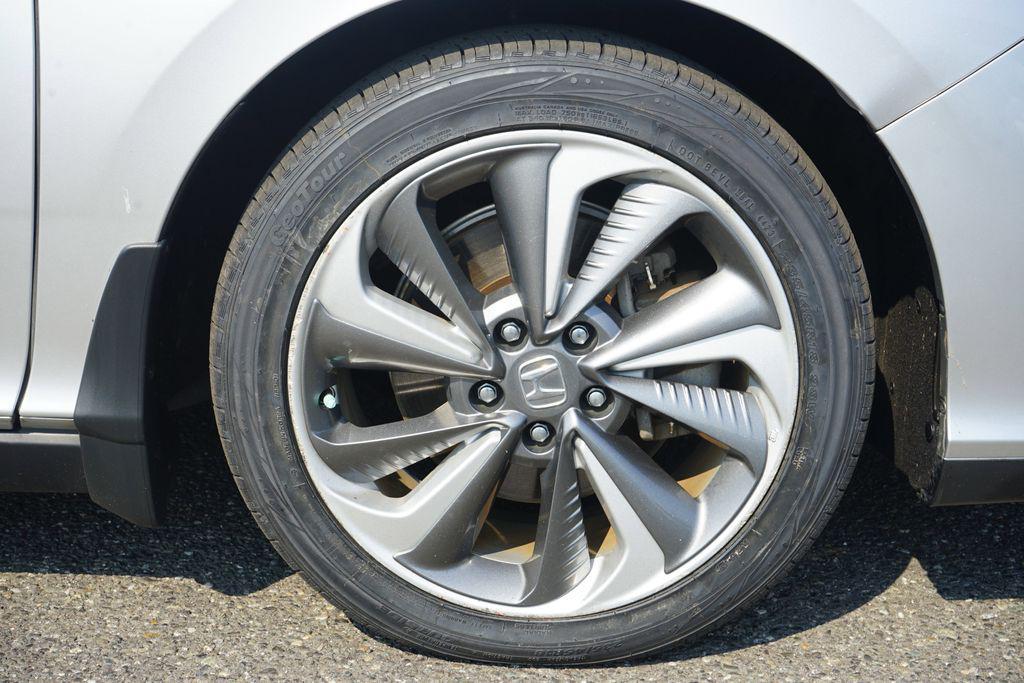 used 2018 Honda Clarity Plug-In Hybrid car, priced at $22,999
