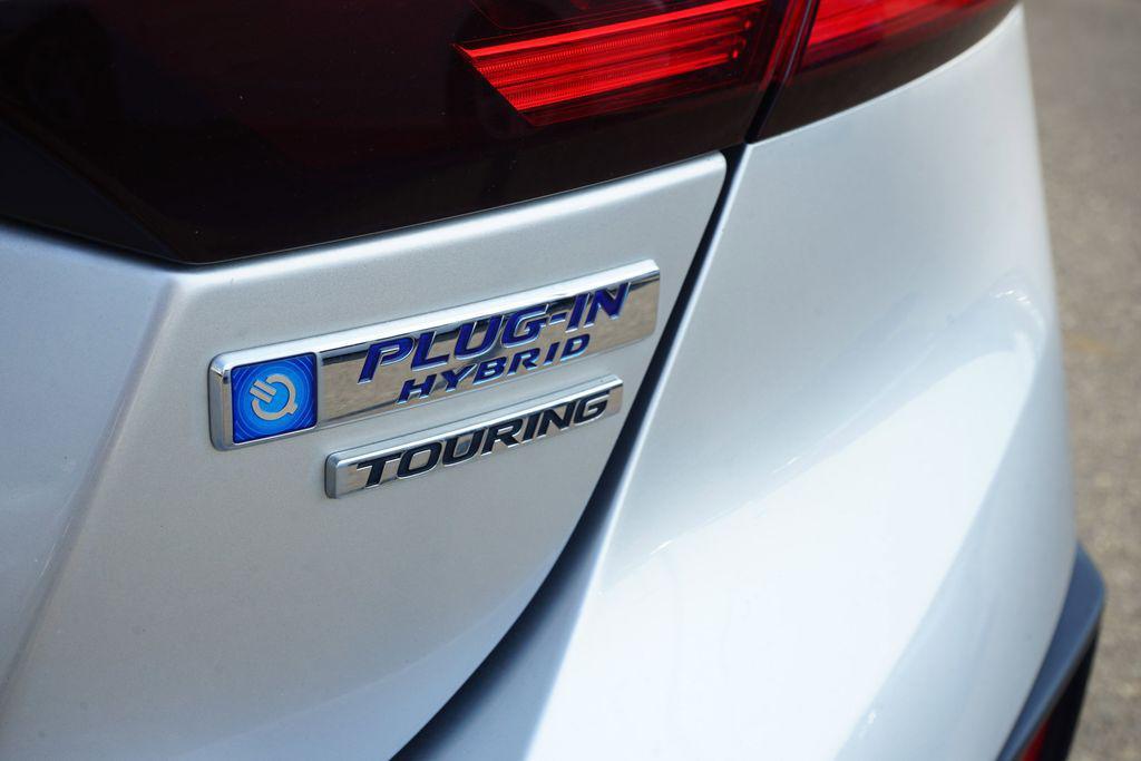 used 2018 Honda Clarity Plug-In Hybrid car, priced at $22,999