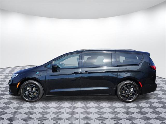 used 2024 Chrysler Pacifica Hybrid car, priced at $29,499