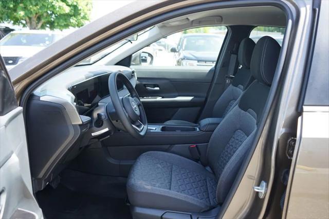 new 2025 Nissan Kicks car, priced at $24,984