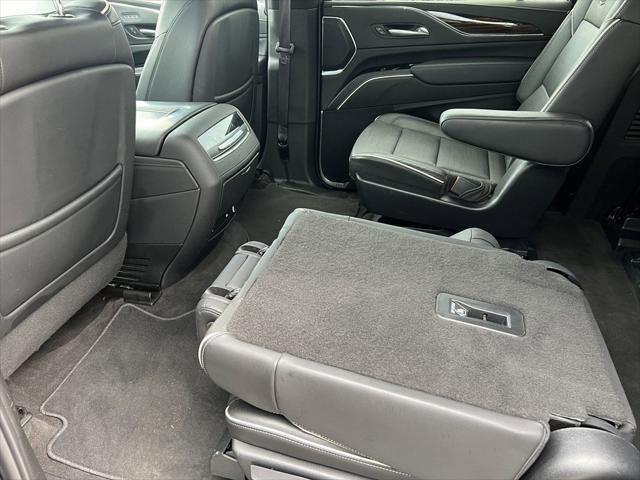 used 2023 Cadillac Escalade ESV car, priced at $70,999