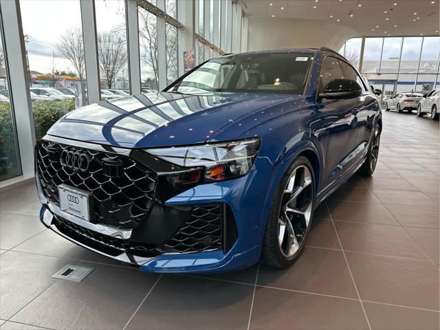 new 2025 Audi RS Q8 car, priced at $158,650