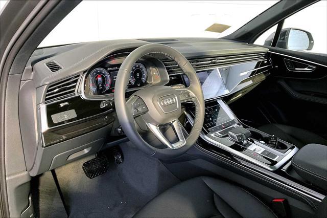 new 2025 Audi Q7 car, priced at $77,880