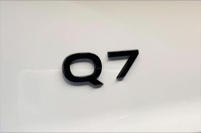 new 2025 Audi Q7 car, priced at $77,880