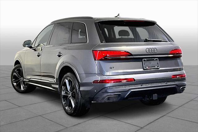 new 2025 Audi Q7 car, priced at $77,605