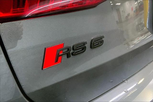 new 2025 Audi RS 6 Avant car, priced at $156,395