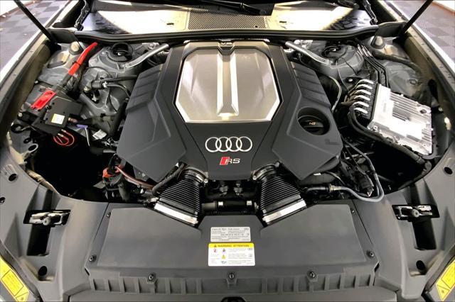 new 2025 Audi RS 6 Avant car, priced at $145,670