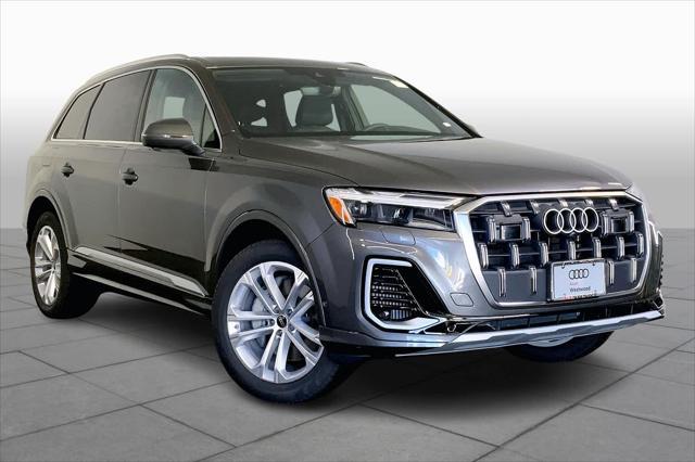 new 2025 Audi Q7 car, priced at $75,800