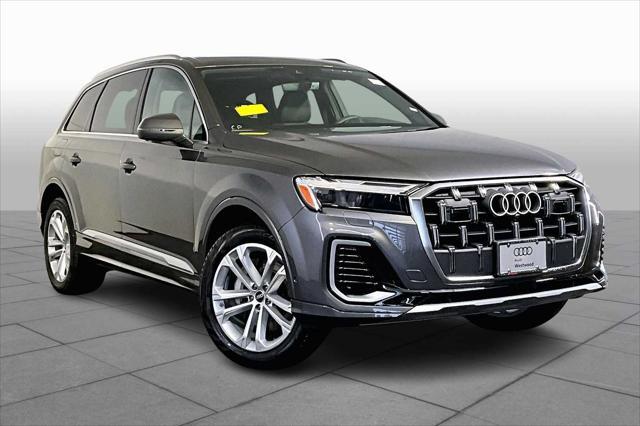 new 2025 Audi Q7 car, priced at $65,730