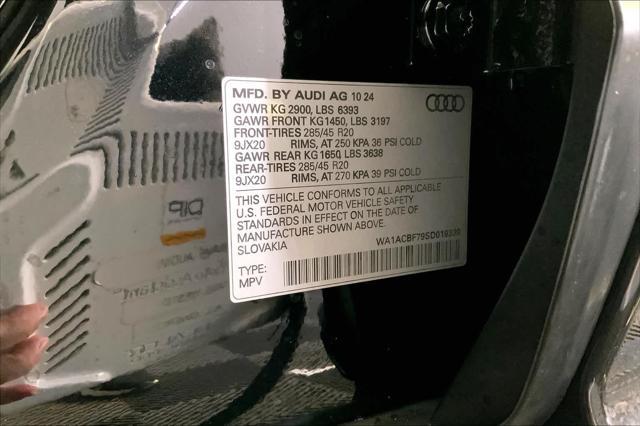 new 2025 Audi Q7 car, priced at $65,730