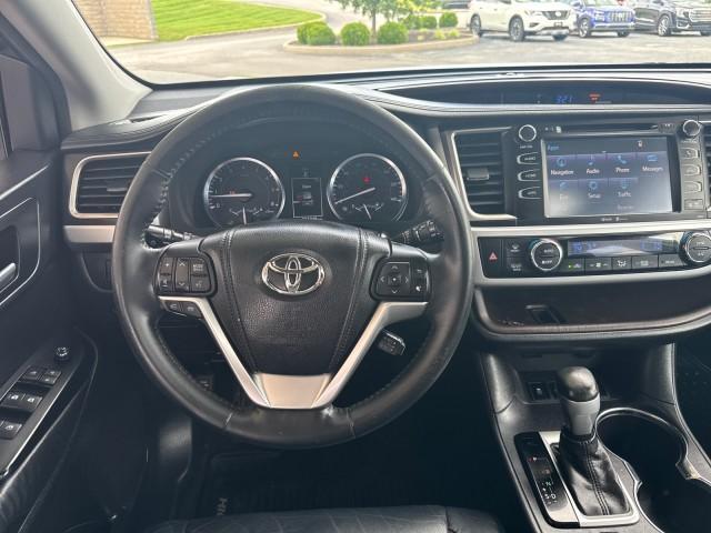 used 2015 Toyota Highlander car, priced at $12,988