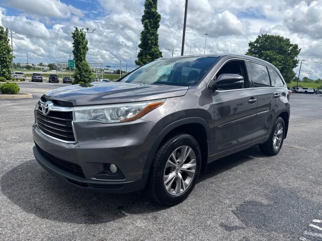 used 2015 Toyota Highlander car, priced at $12,988