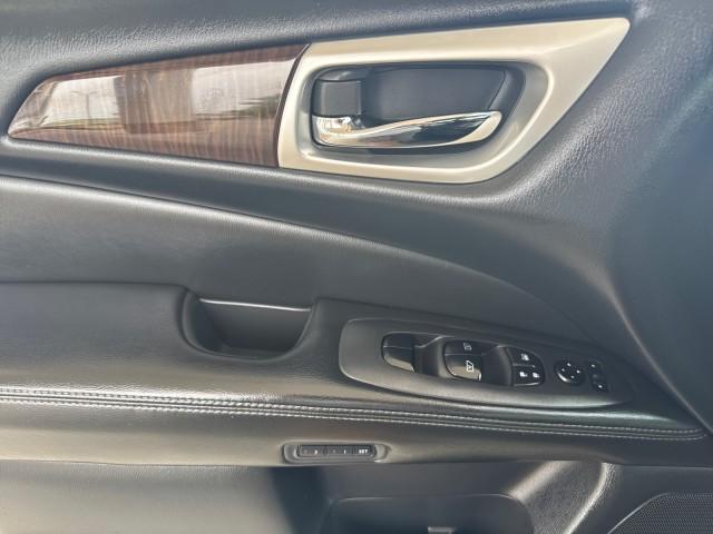 used 2015 Nissan Pathfinder car