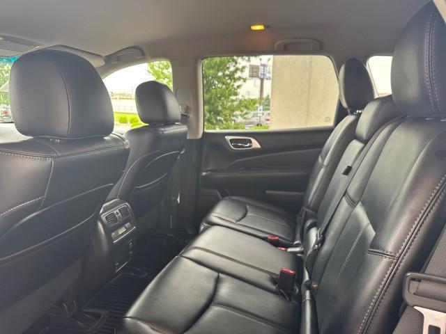 used 2015 Nissan Pathfinder car