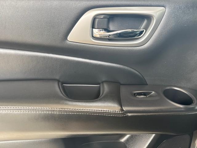 used 2015 Nissan Pathfinder car