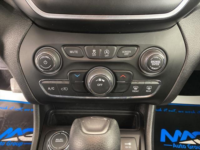 used 2019 Jeep Cherokee car, priced at $15,567