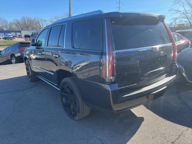 used 2015 Cadillac Escalade car, priced at $21,562