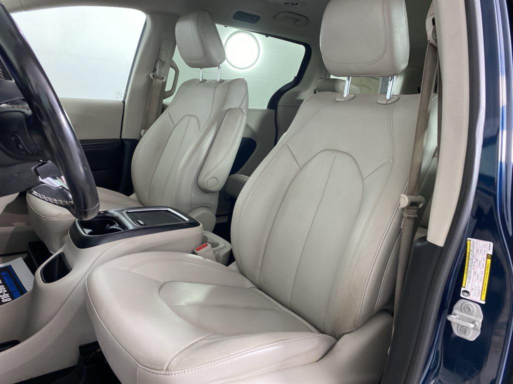 used 2021 Chrysler Pacifica car, priced at $12,280