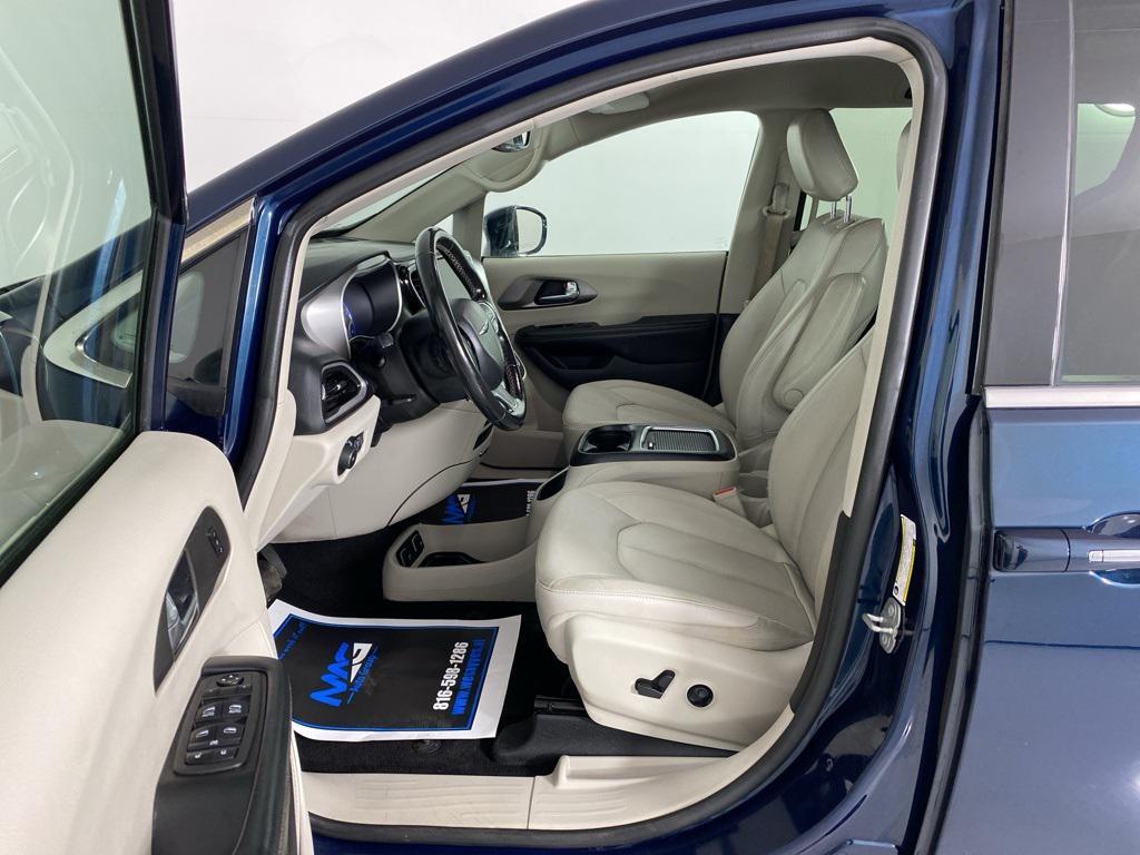 used 2021 Chrysler Pacifica car, priced at $12,280