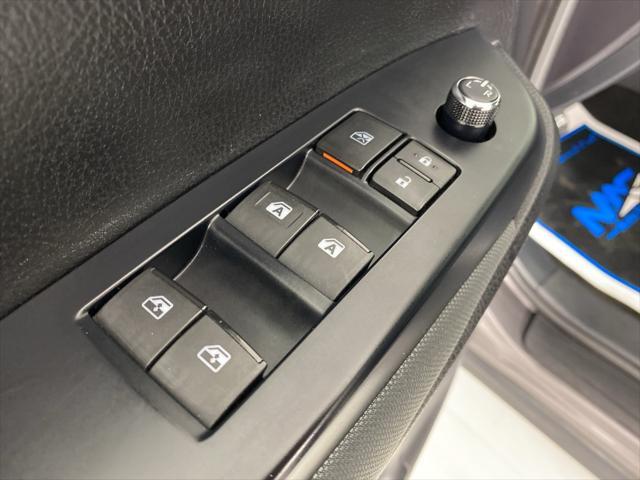 used 2019 Toyota Highlander car, priced at $17,568