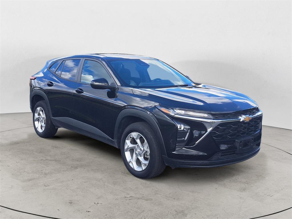 used 2024 Chevrolet Trax car, priced at $19,995