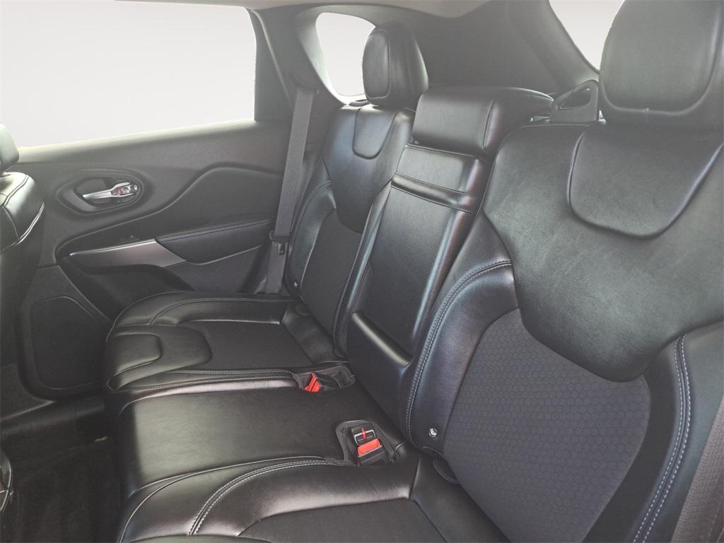 used 2019 Jeep Cherokee car, priced at $17,995