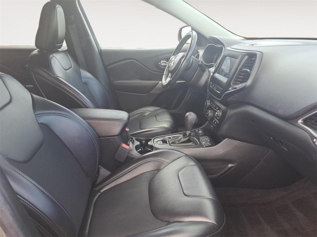 used 2019 Jeep Cherokee car, priced at $17,995