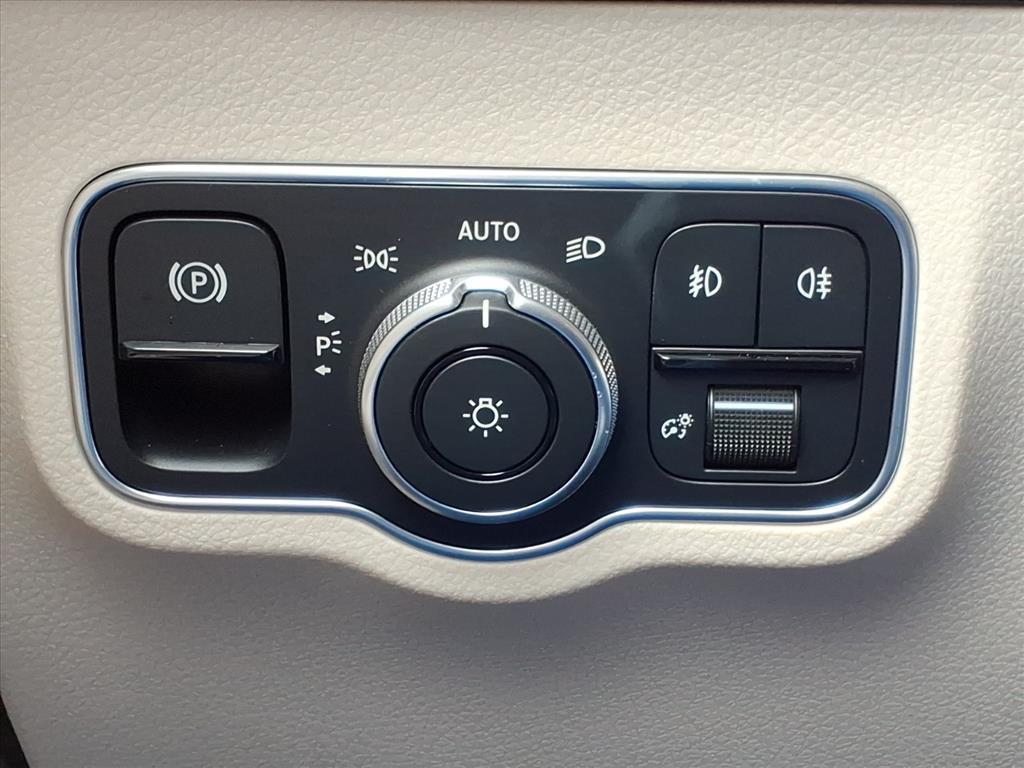 used 2025 Mercedes-Benz GLB 250 car, priced at $43,484