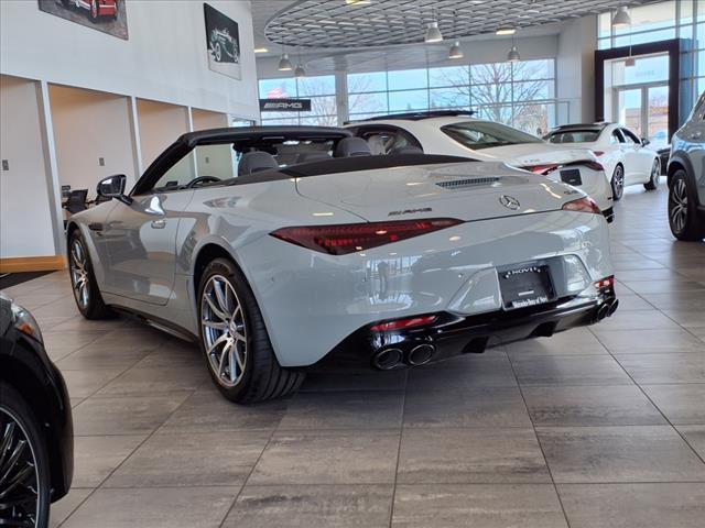 new 2025 Mercedes-Benz AMG SL 43 car, priced at $120,455