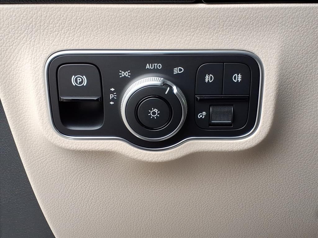 used 2025 Mercedes-Benz GLA 250 car, priced at $42,598