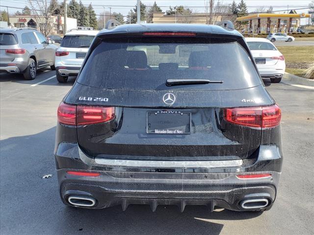 new 2024 Mercedes-Benz GLB 250 car, priced at $54,460