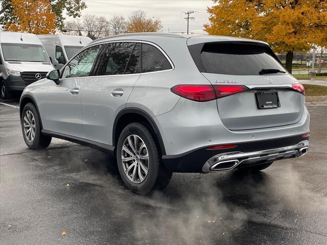 new 2025 Mercedes-Benz GLC 300 car, priced at $58,300