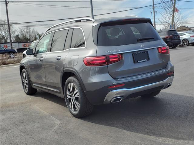 new 2024 Mercedes-Benz GLB 250 car, priced at $51,100