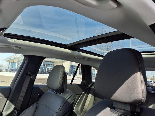 new 2025 Mercedes-Benz GLC 300 car, priced at $58,250