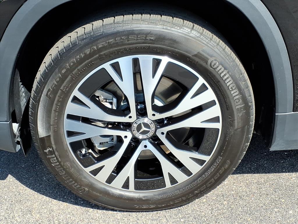 used 2025 Mercedes-Benz GLA 250 car, priced at $37,998