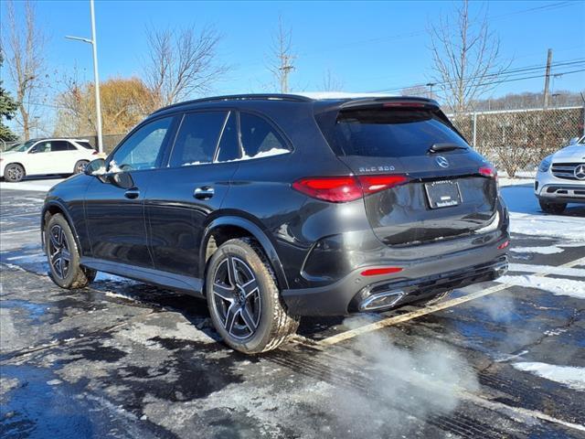 new 2025 Mercedes-Benz GLC 300 car, priced at $62,450